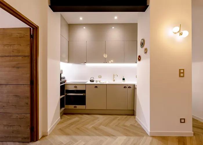 L'instant Nimois - 3 Etoiles De France Nimes